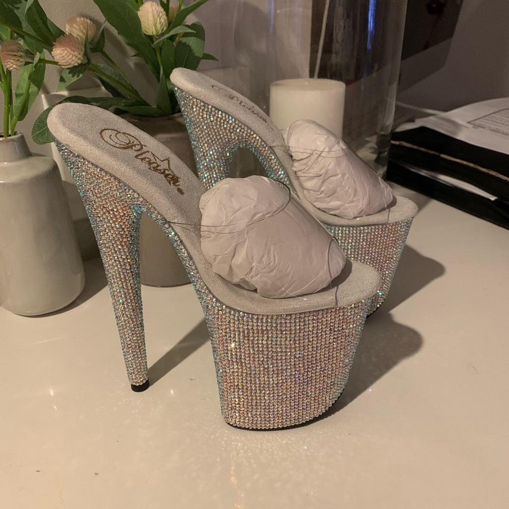 8” bejeweled pleaser heel sz 5